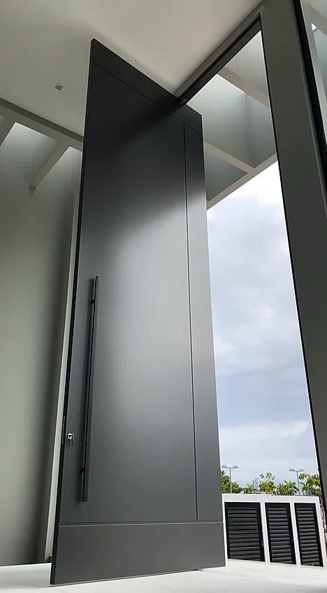 باب زجاج للشرفات الكبيرة