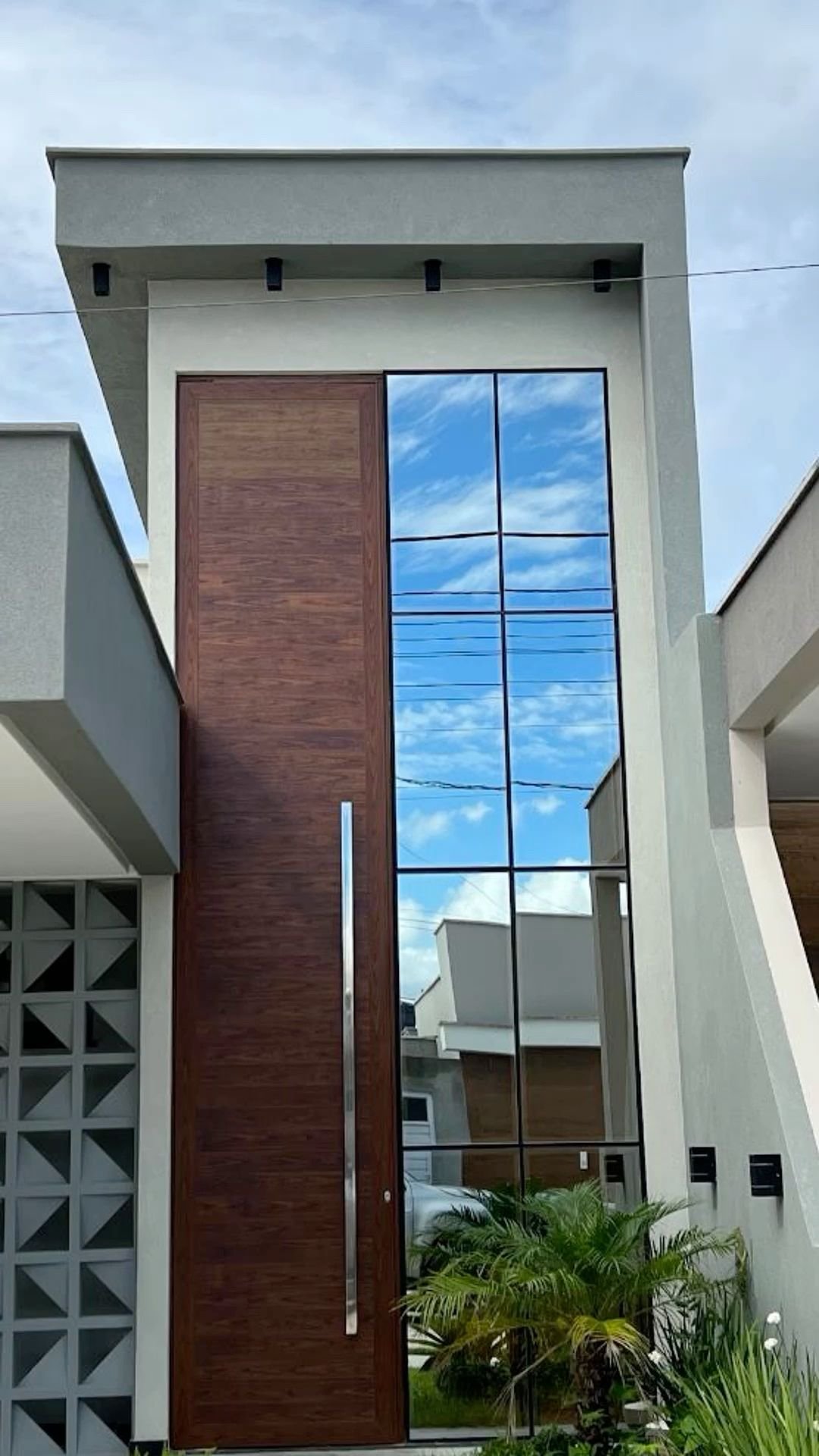 واجهة فيلا سيكوريت حديث